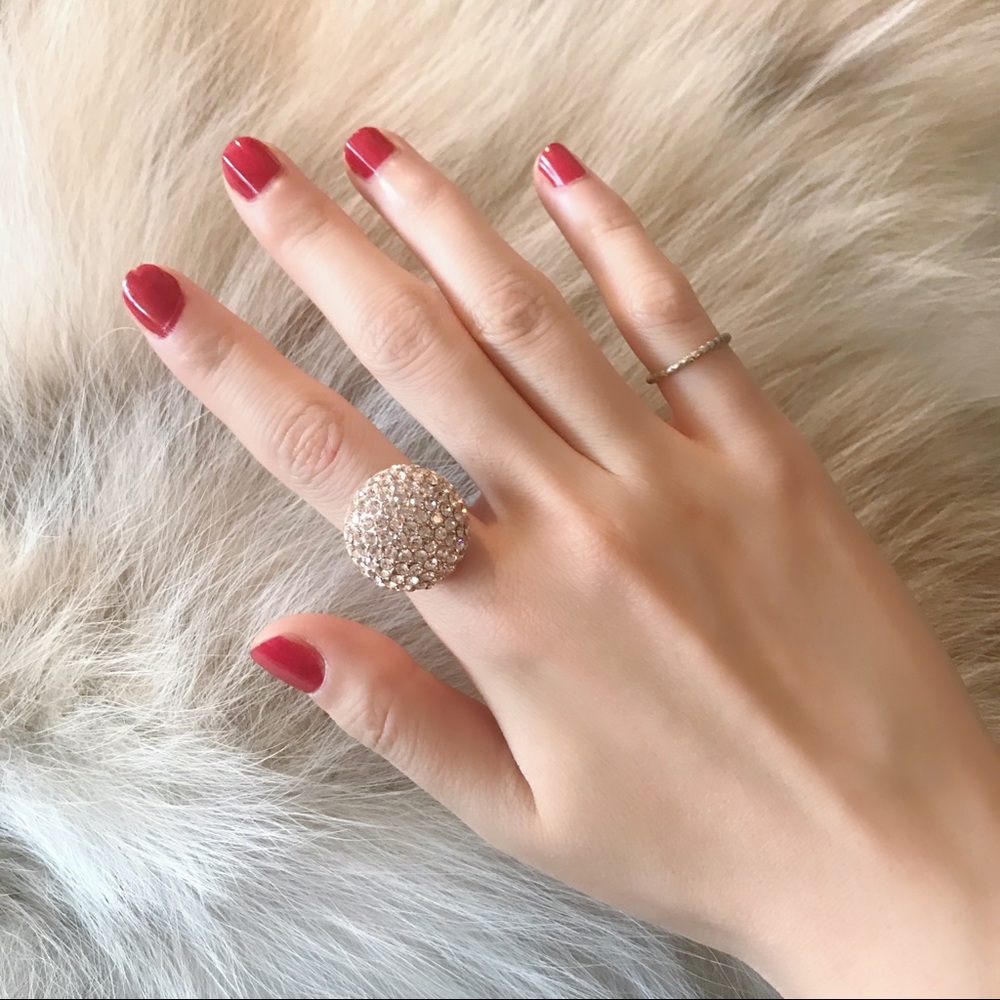 💍 Rose gold adjustable ring with crystals